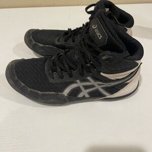 Boys Asics wrestling shows
